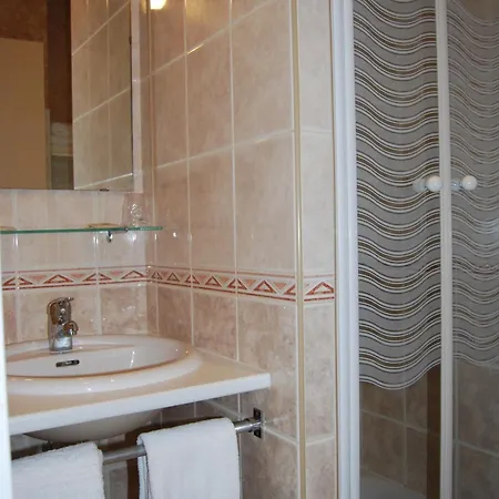 Otel Le Bretagne - Spa & Sauna Douarnenez