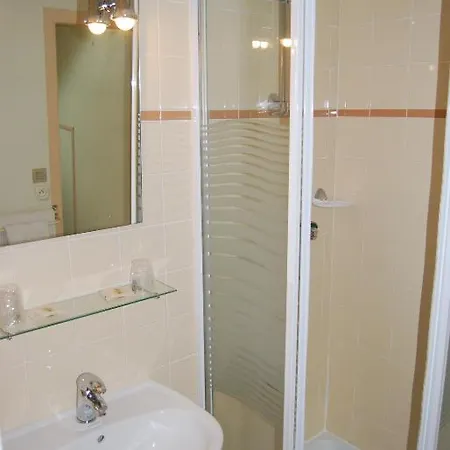 Otel Le Bretagne - Spa & Sauna Douarnenez